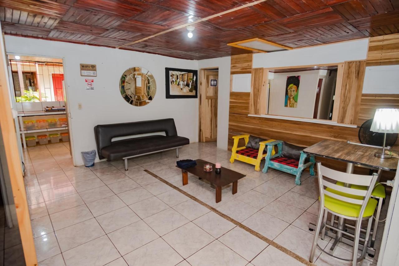 Rio Danta Hostel La Fortuna Eksteriør billede