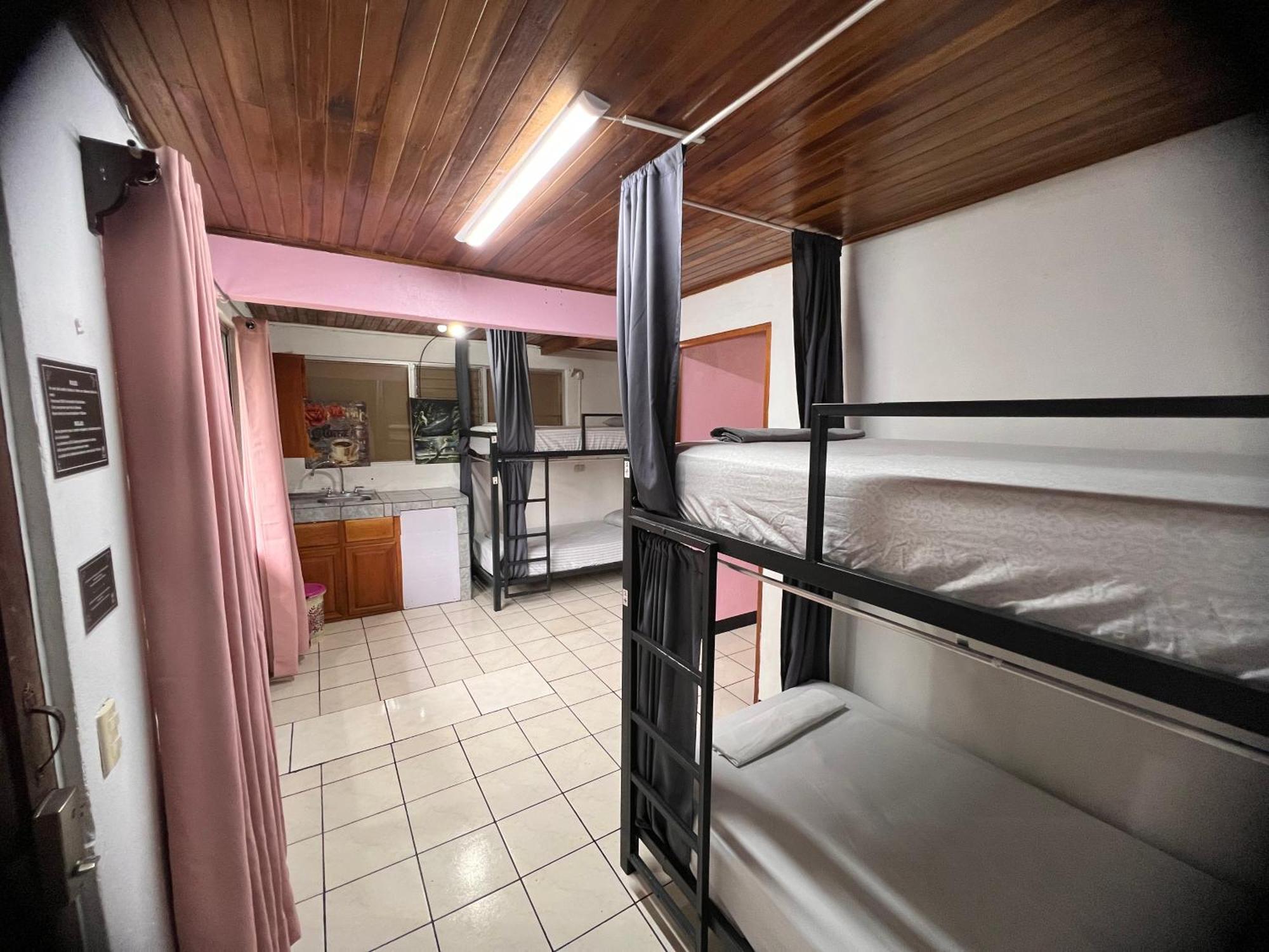 Rio Danta Hostel La Fortuna Eksteriør billede