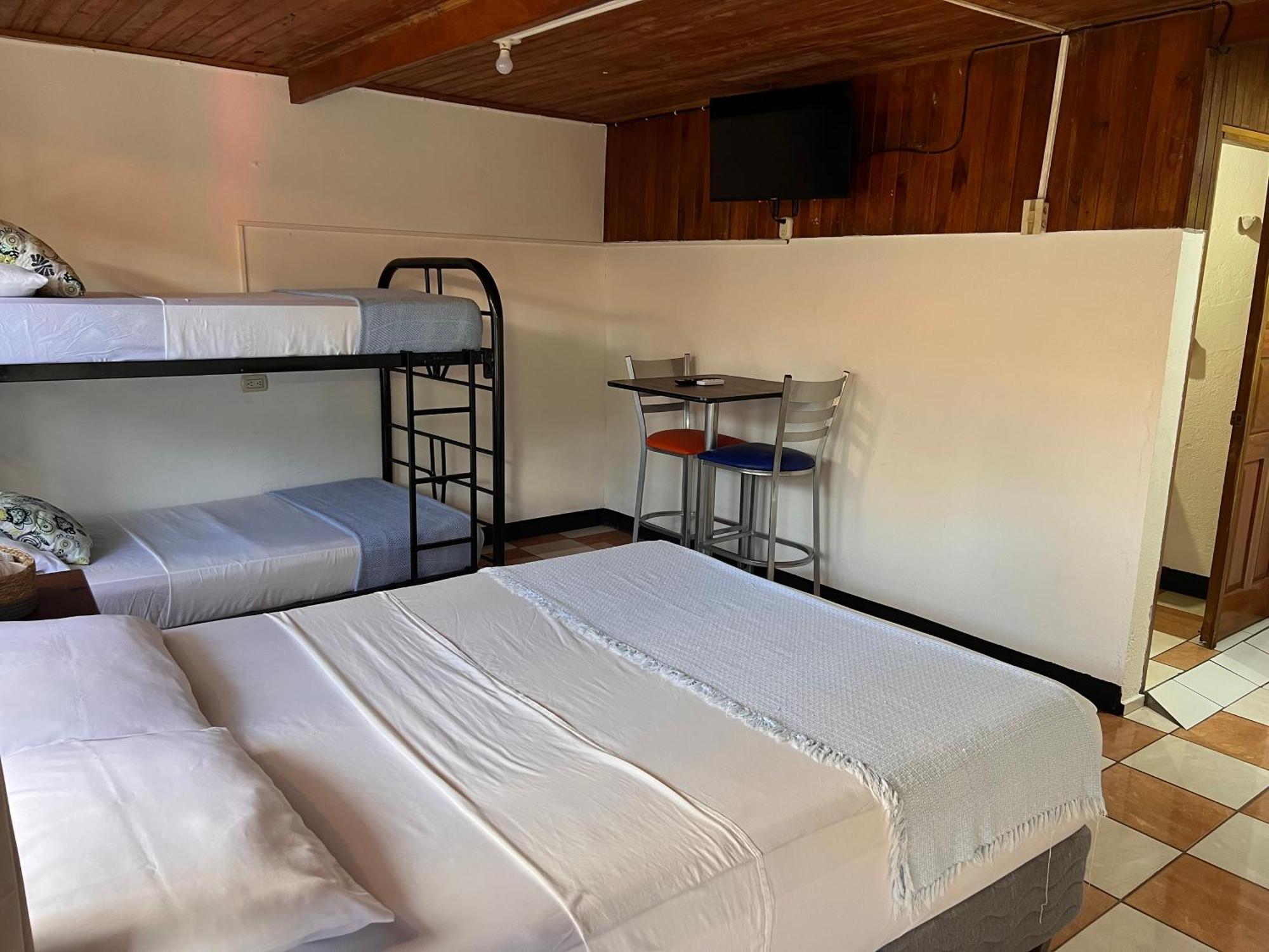 Rio Danta Hostel La Fortuna Eksteriør billede