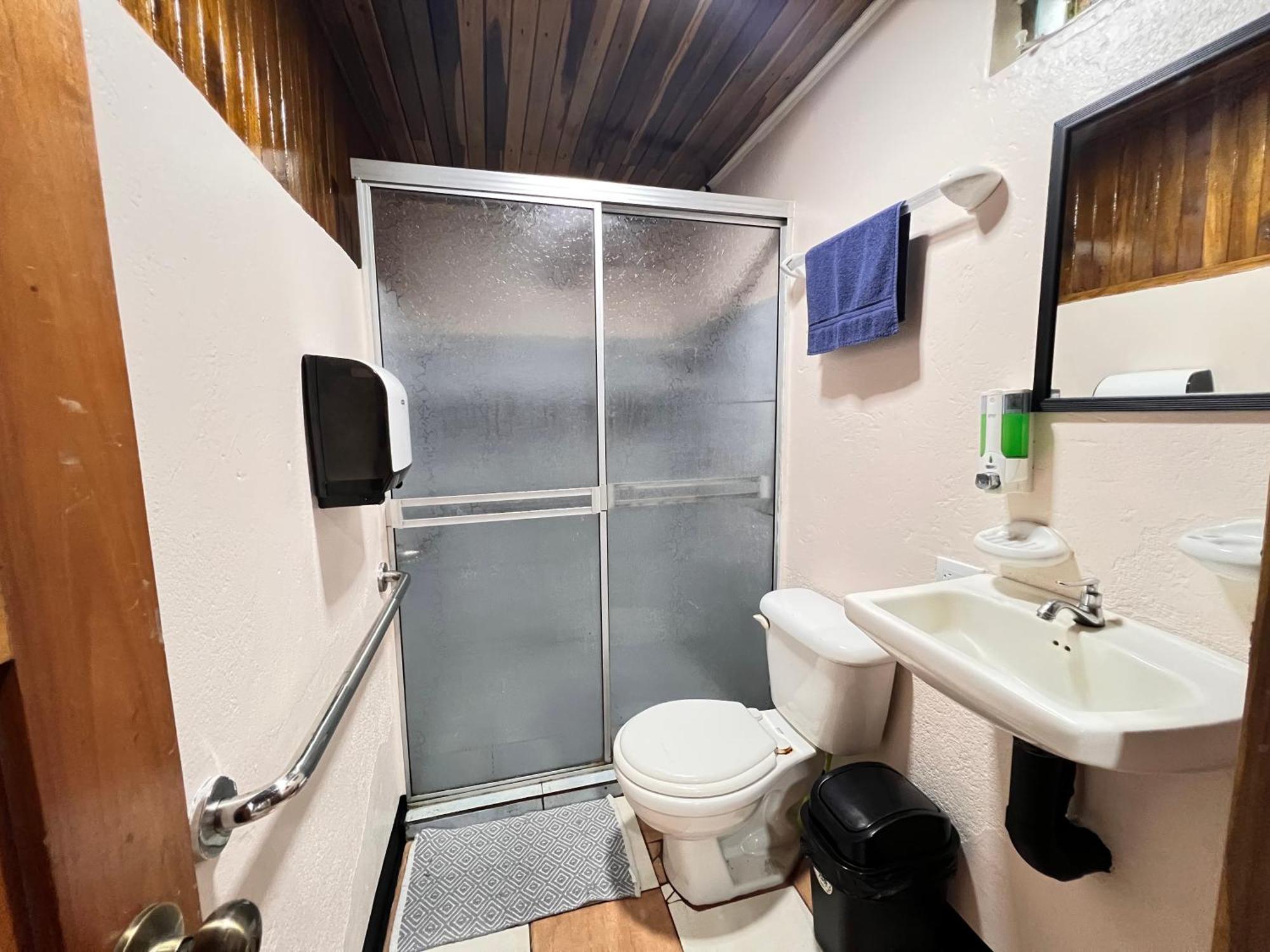 Rio Danta Hostel La Fortuna Eksteriør billede